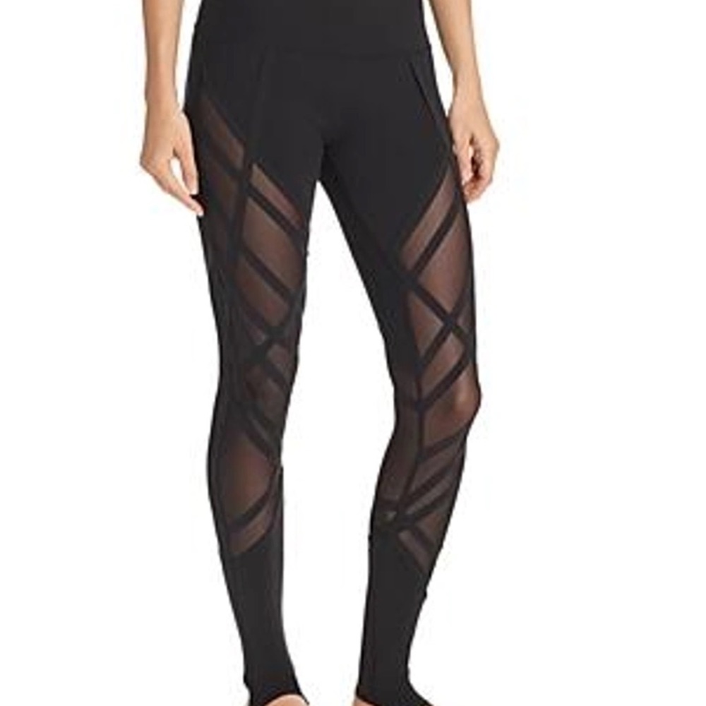 Alo Yoga mesh leggings